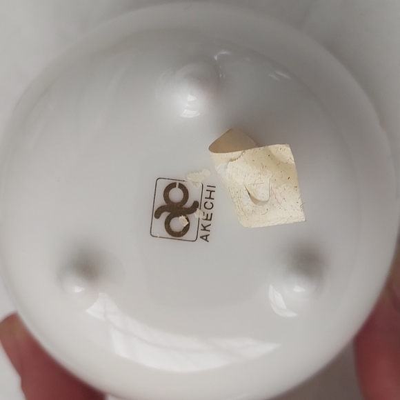 AKECHI teacup macha bowl gold leaf blue flowers crisp white Japanese catchall - Picture 7 of 16